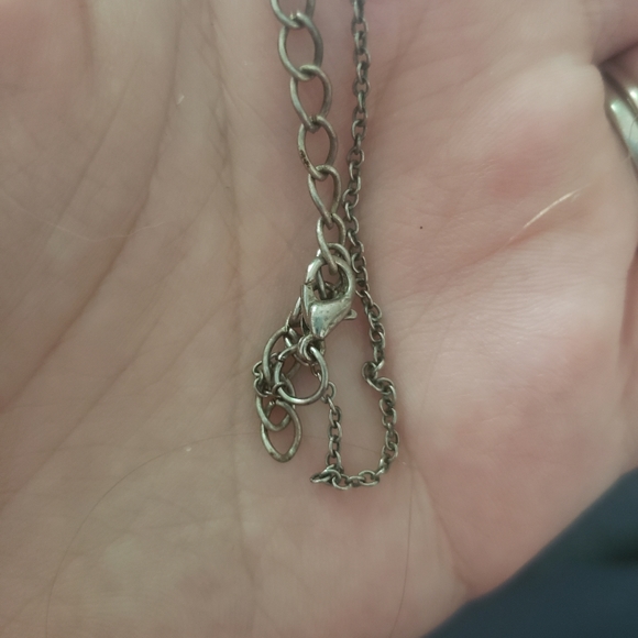 Simple Heart Necklace - Picture 3 of 3